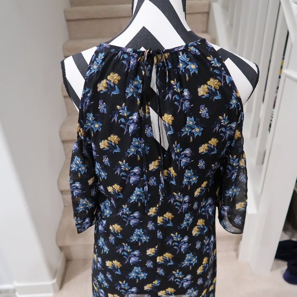 Floral Cold-Shoulder Dress - Picture 5 of 7